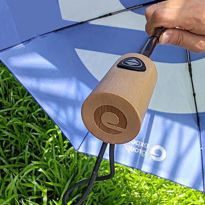 210T Pongee Fabric Auto Open Close Compact Umbrella With Wooden Handle